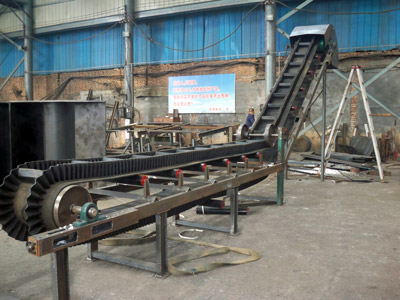 DJ大傾角波狀擋邊皮帶輸送機試機