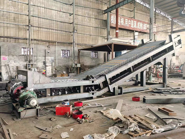 重型板鏈輸送機(jī)